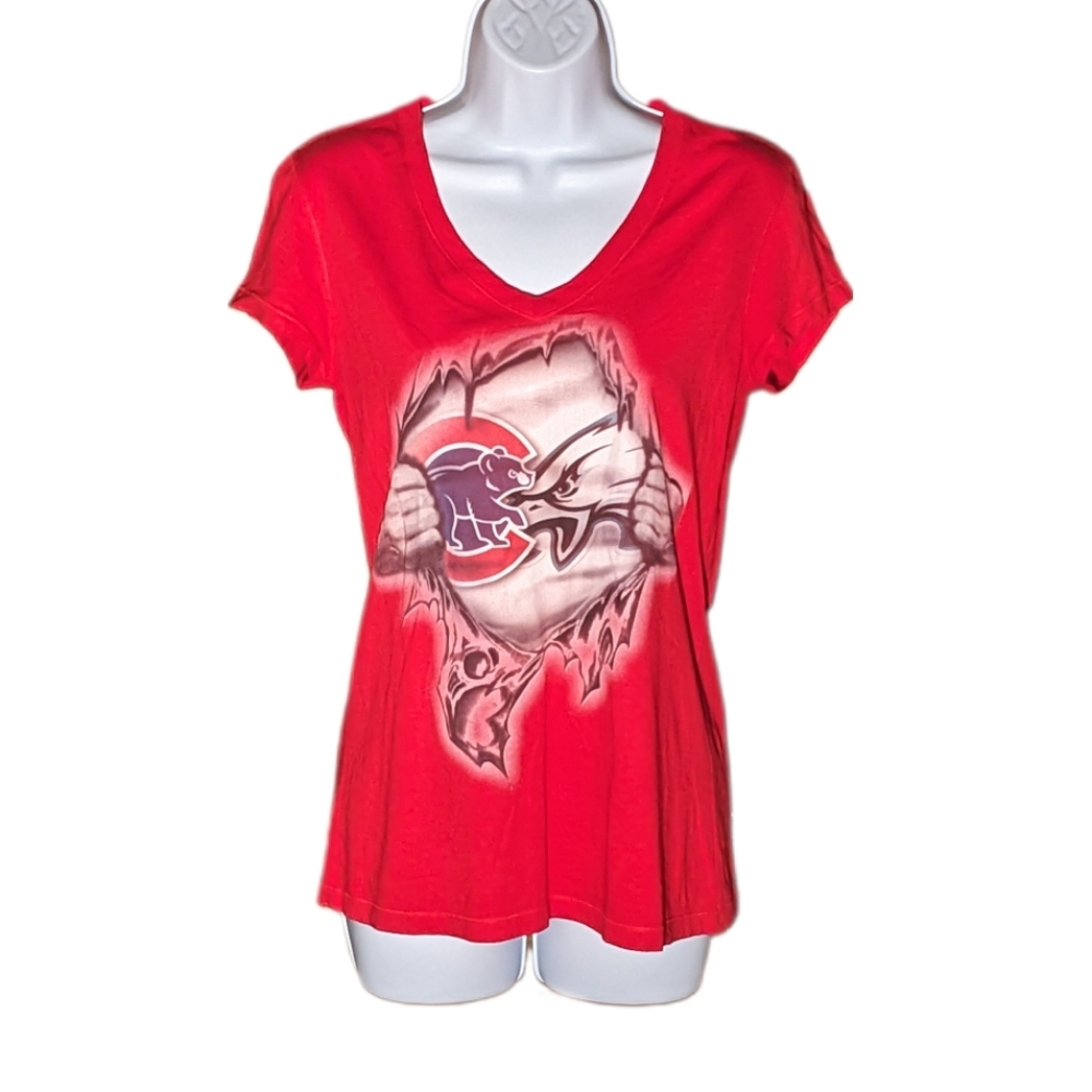 Chicago Cubs & Philadelphia Eagles Graphic Tee - red